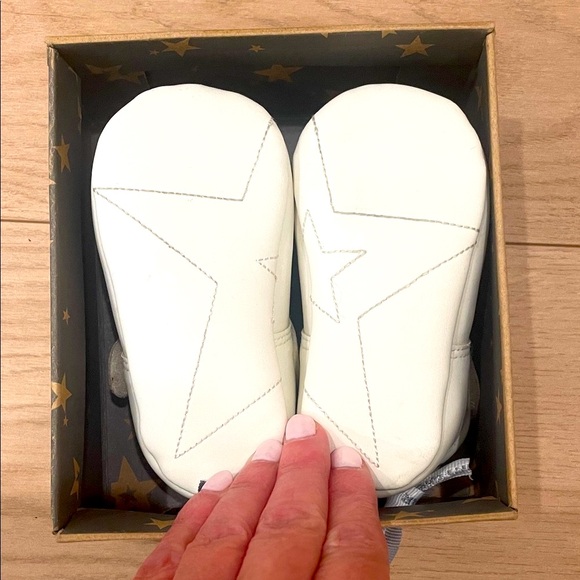 Ju-Ju-Be White Baby Walker Shoes - Picture 3 of 4